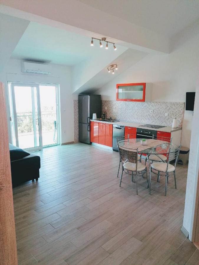 Berti Apartament Sveta Nedelja (Hvar)
