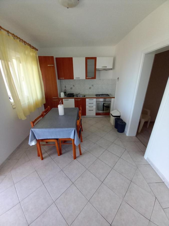 Apartament Berti Sveta Nedelja (Hvar)